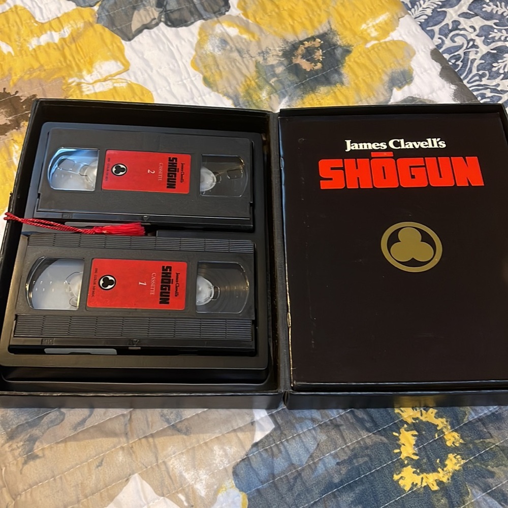SHOGUN boxed set 4 VHS tapes. Perfect condition